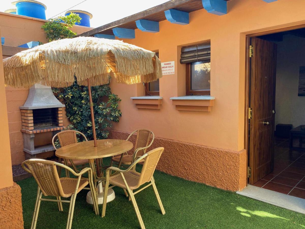 Estudio con jardincito privado barbacoa y piscina compartida para parejas Cádiz Exterior foto